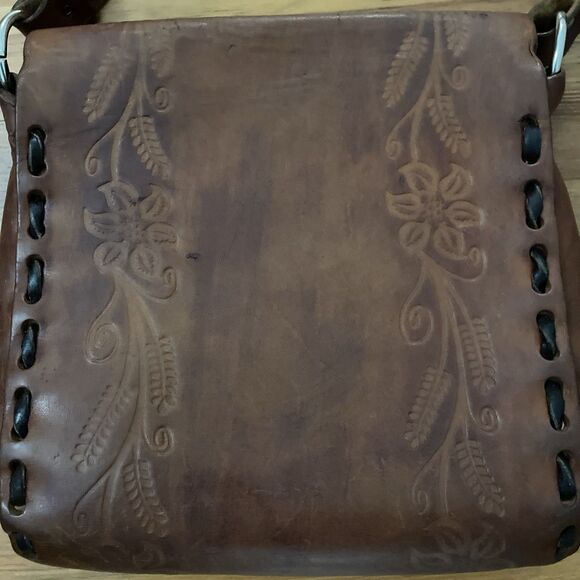 Vintage Leather Floral Tooled Shoulder Bag Saddle Bag 9x9.5 in - Picture 7 of 12
